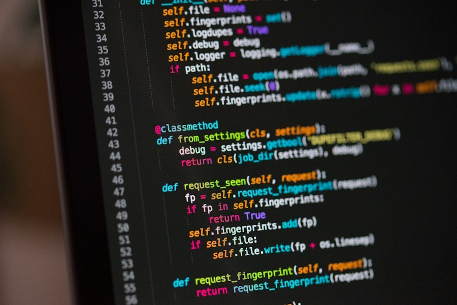 Código en pantalla, desarrollo de software